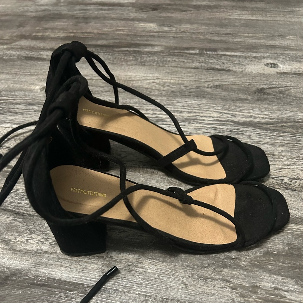 Prettylittlething 2” heels size 10